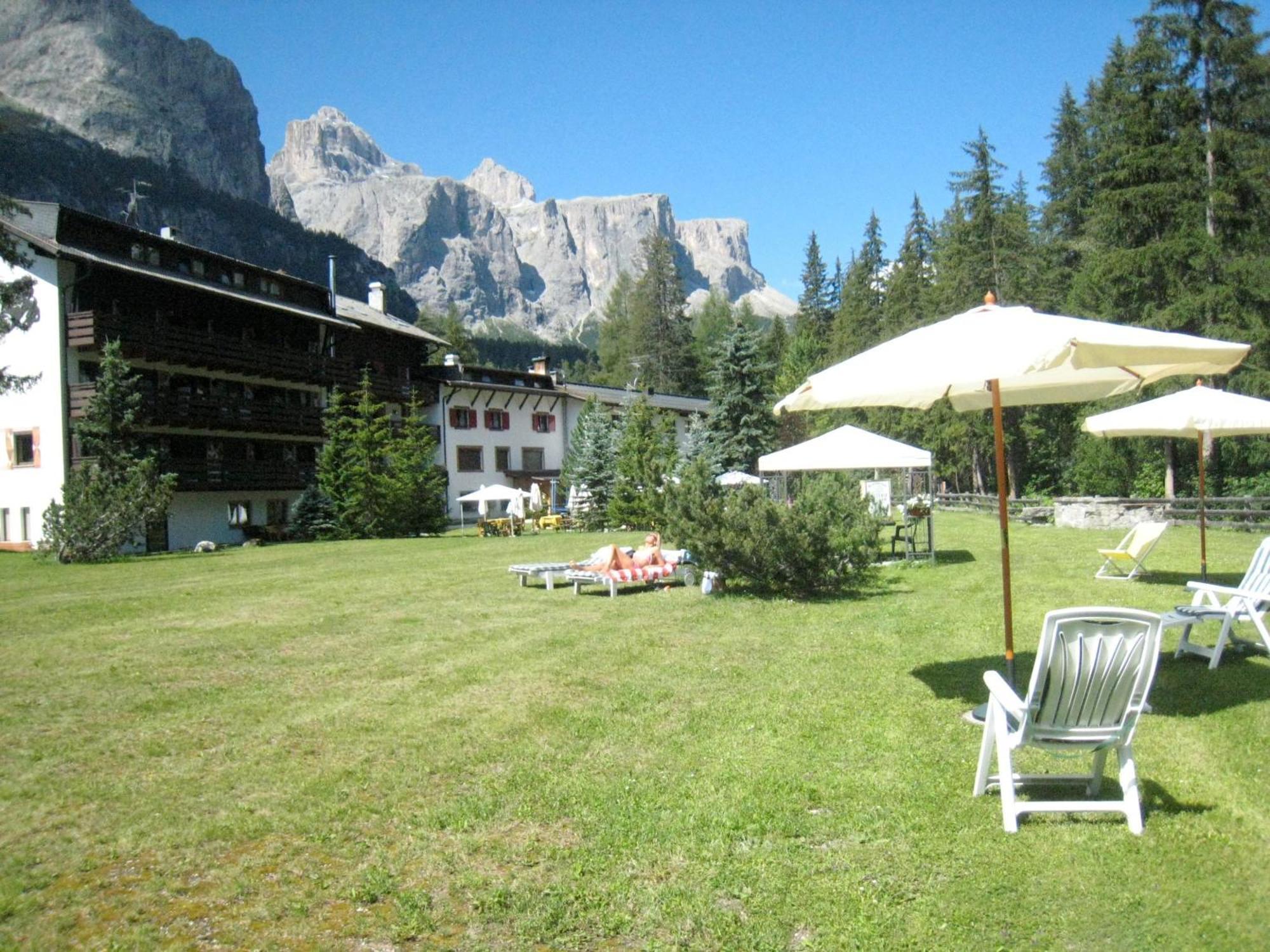 Residence Salvan Corvara In Badia Eksteriør billede
