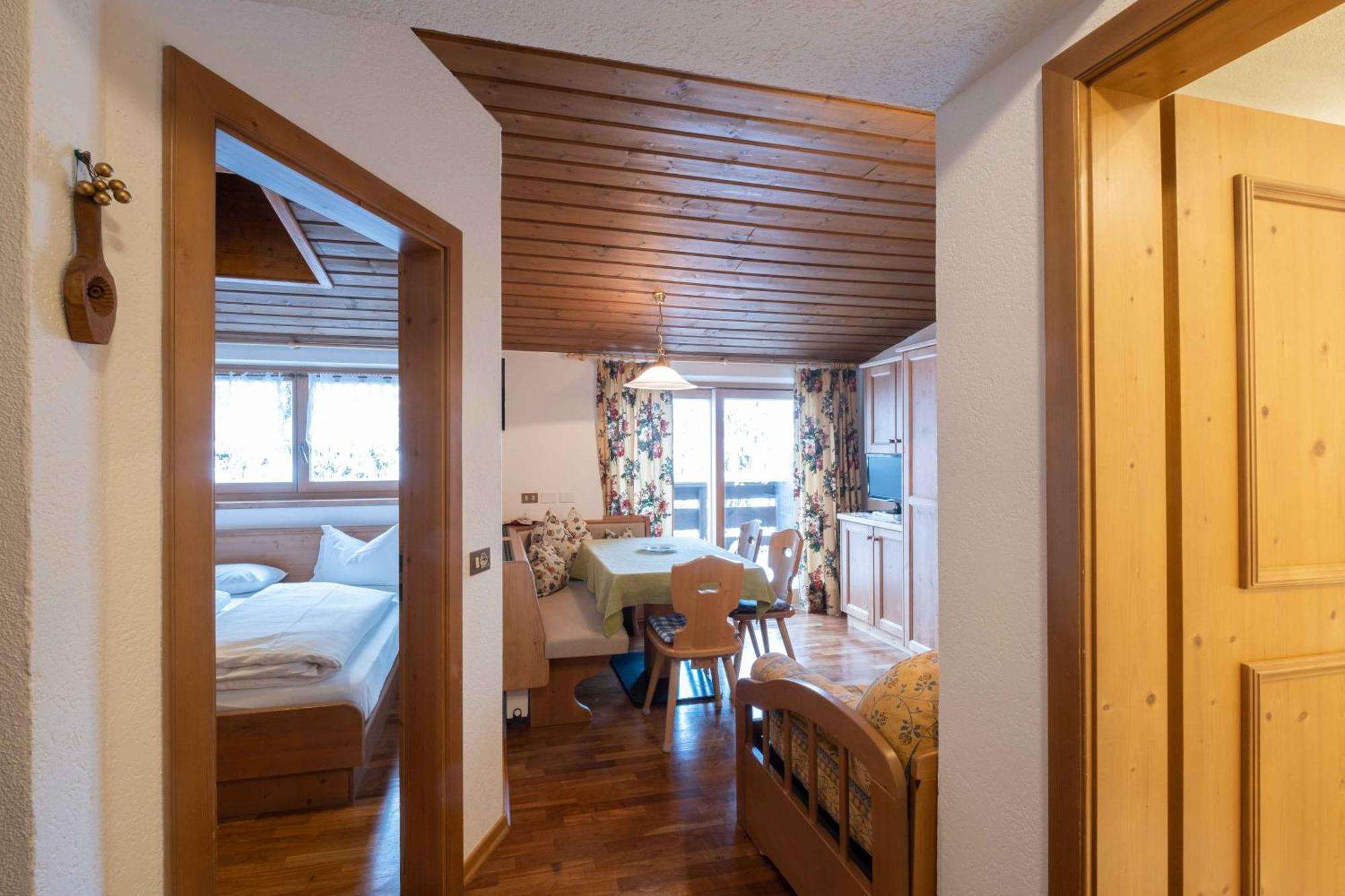 Residence Salvan Corvara In Badia Eksteriør billede