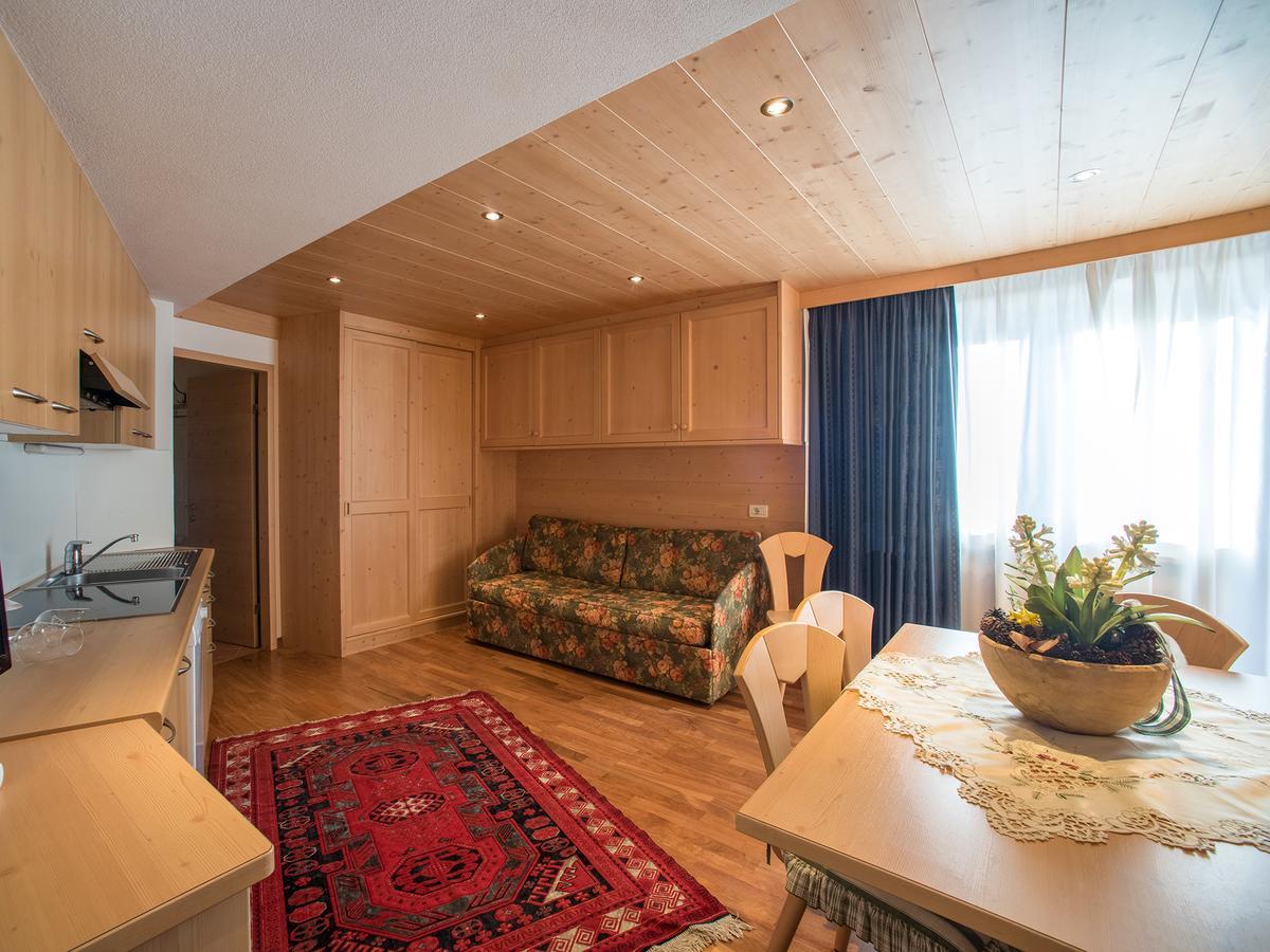 Residence Salvan Corvara In Badia Eksteriør billede