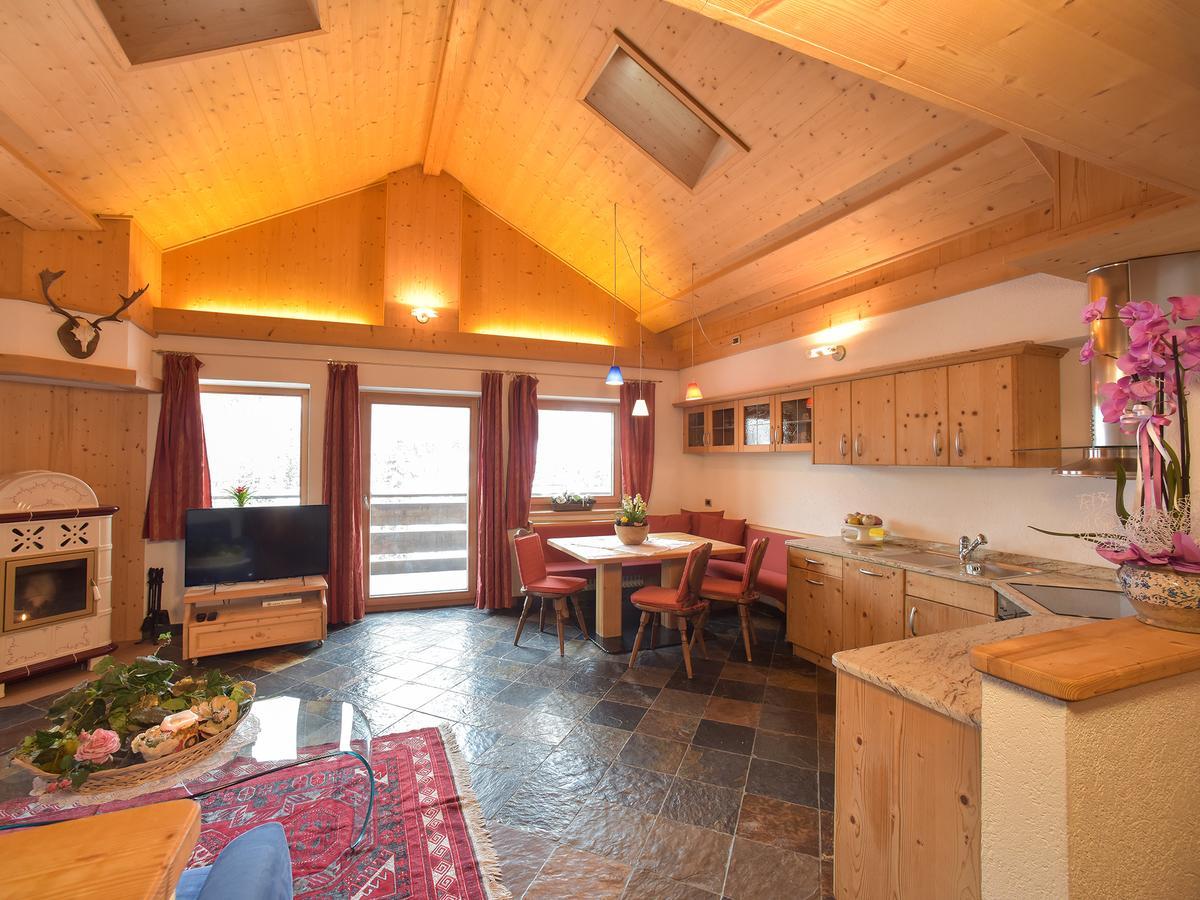 Residence Salvan Corvara In Badia Eksteriør billede